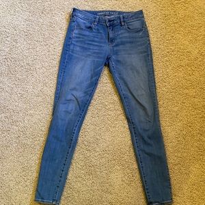 AMERICAN EAGLE women’s JEANS. SIZE 10 LONG.